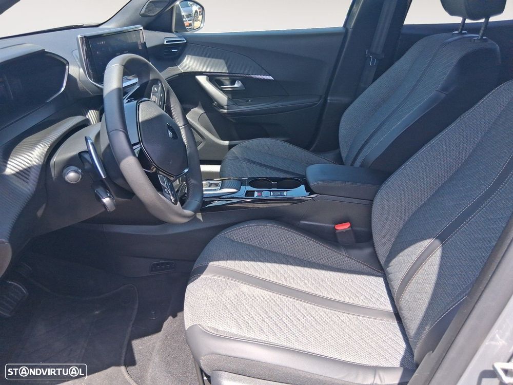Peugeot 2008 - 9