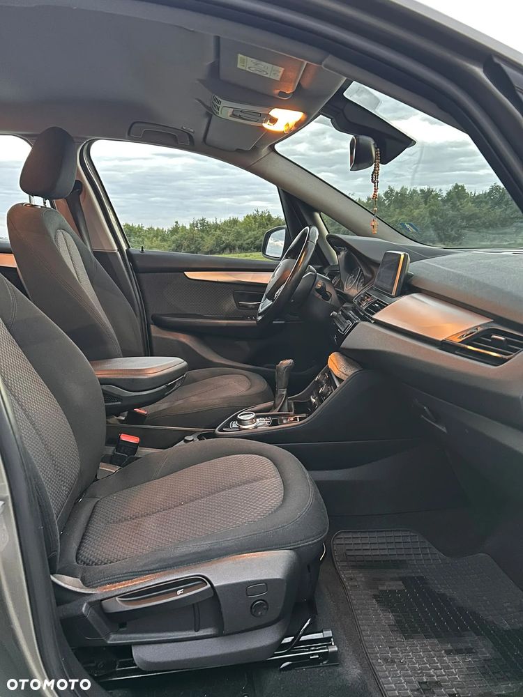 BMW Seria 2 218i - 9