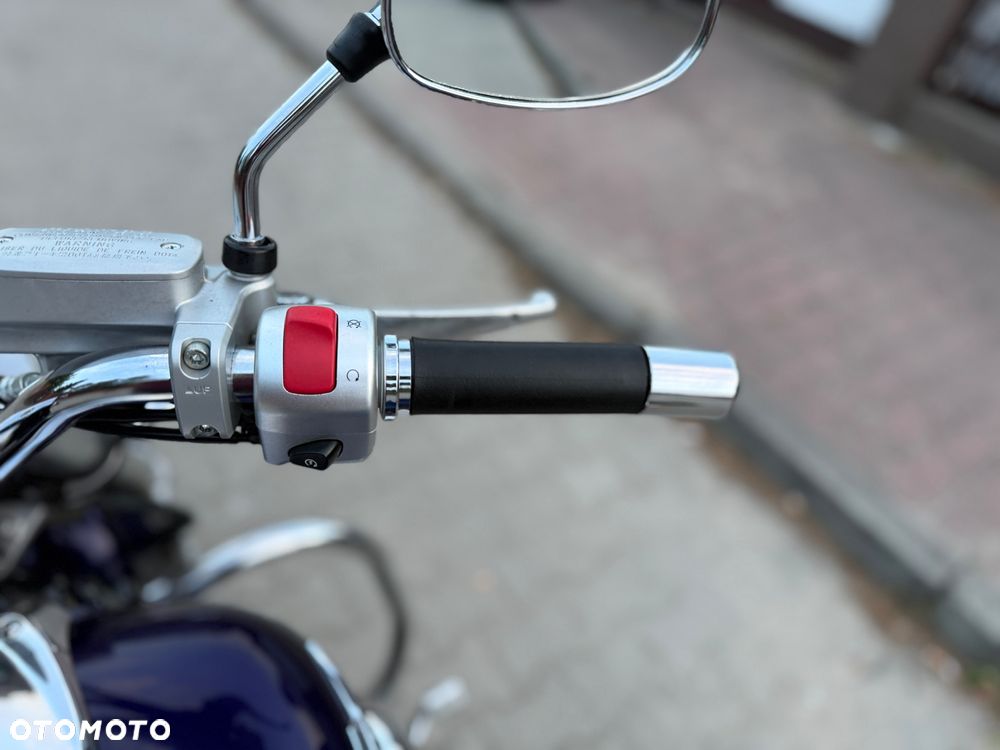Suzuki Intruder - 27