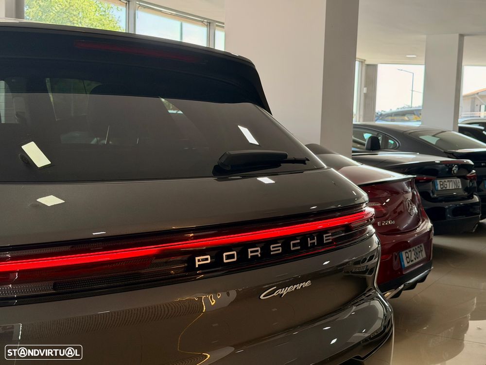 Porsche Cayenne - 16