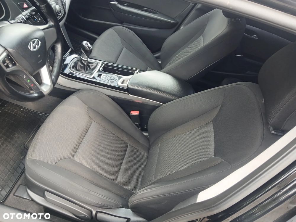 Hyundai i40 Kombi 1.7 CRDi Style - 11