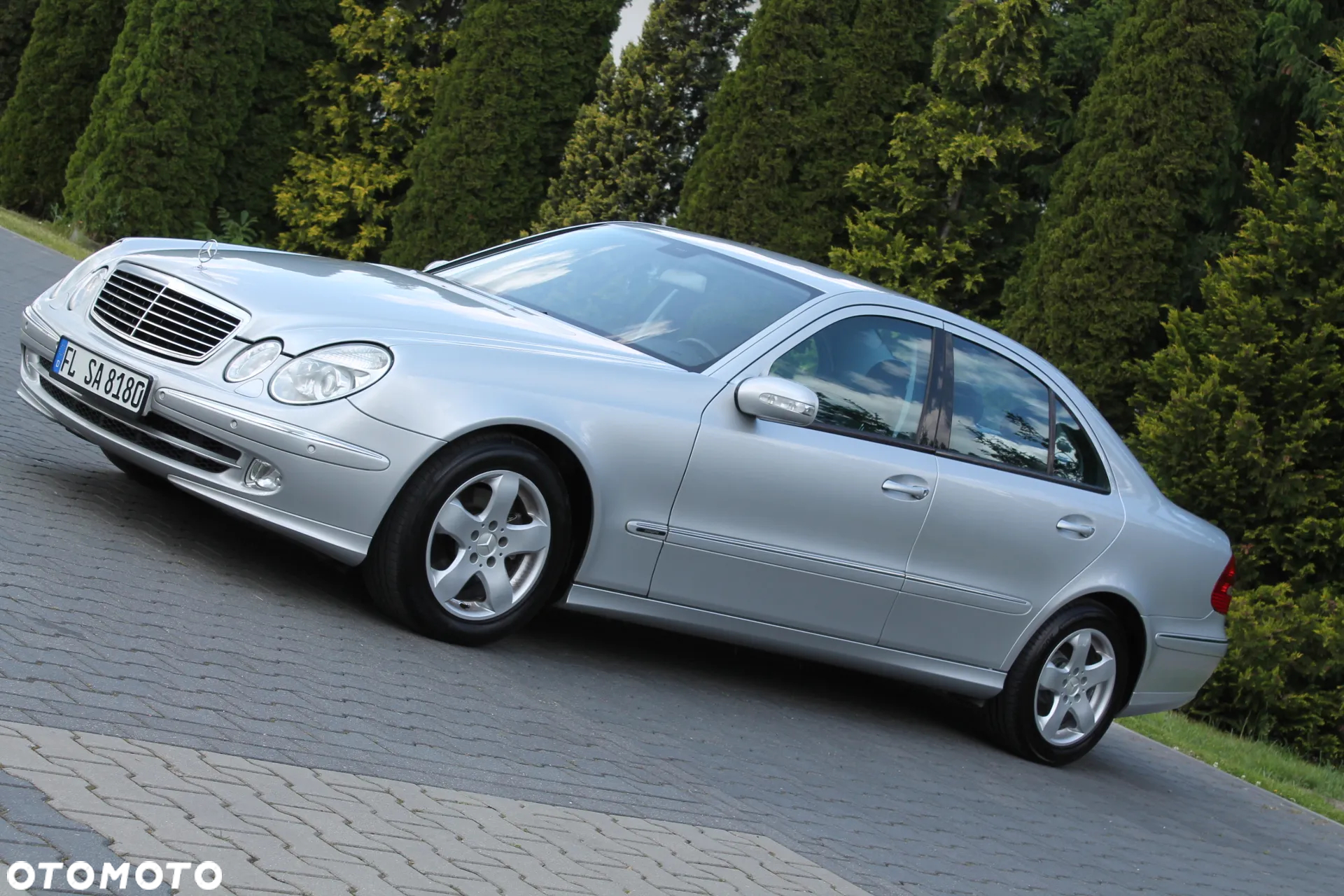 Mercedes-Benz Klasa E 240 4-Matic Avantgarde - 8