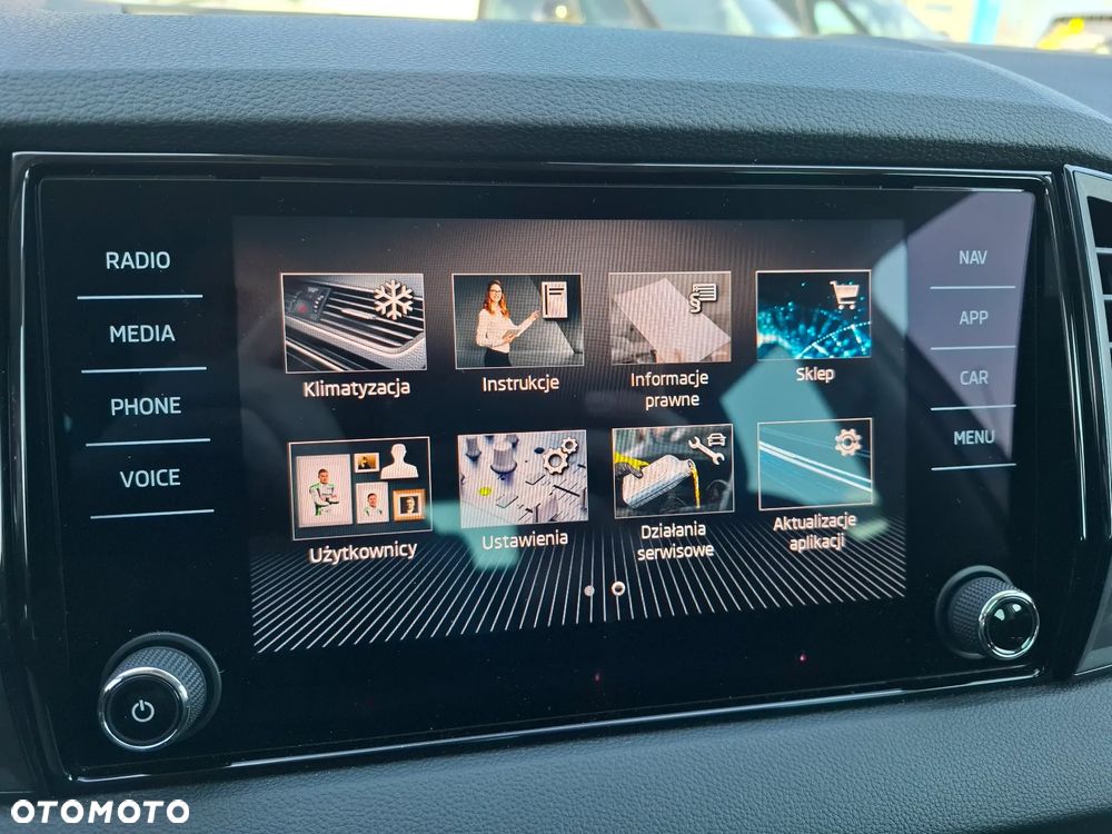 Skoda Karoq 1.5 TSI ACT Selection DSG - 25