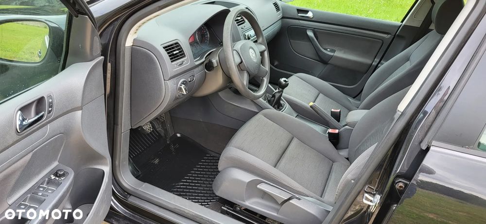 Volkswagen Golf - 18