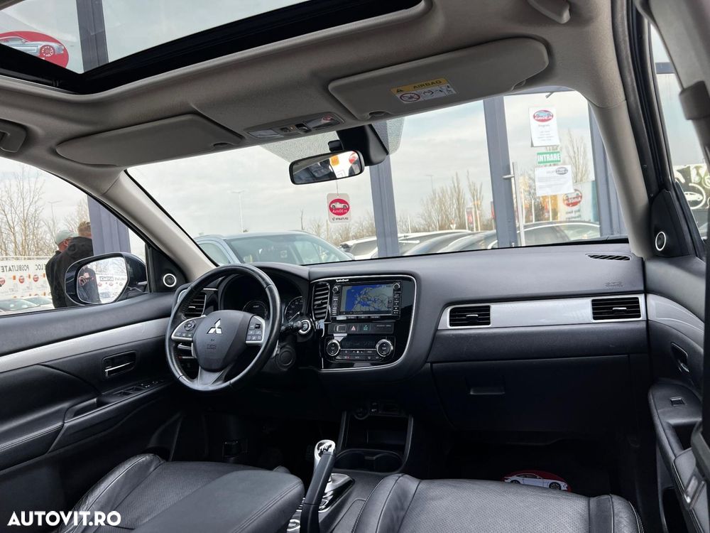Mitsubishi Outlander - 7