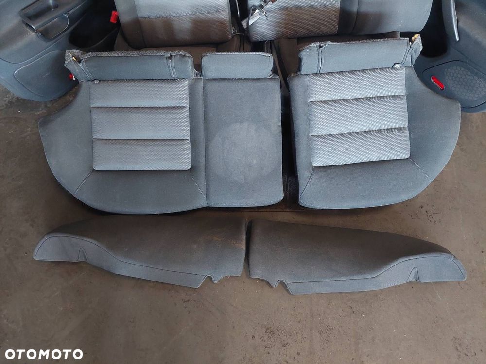 FOTEL FOTELE KOMPLET LEWY PRAWY KANAPA TYŁ + BOCZKI SKODA OCTAVIA II HB 5D - 3