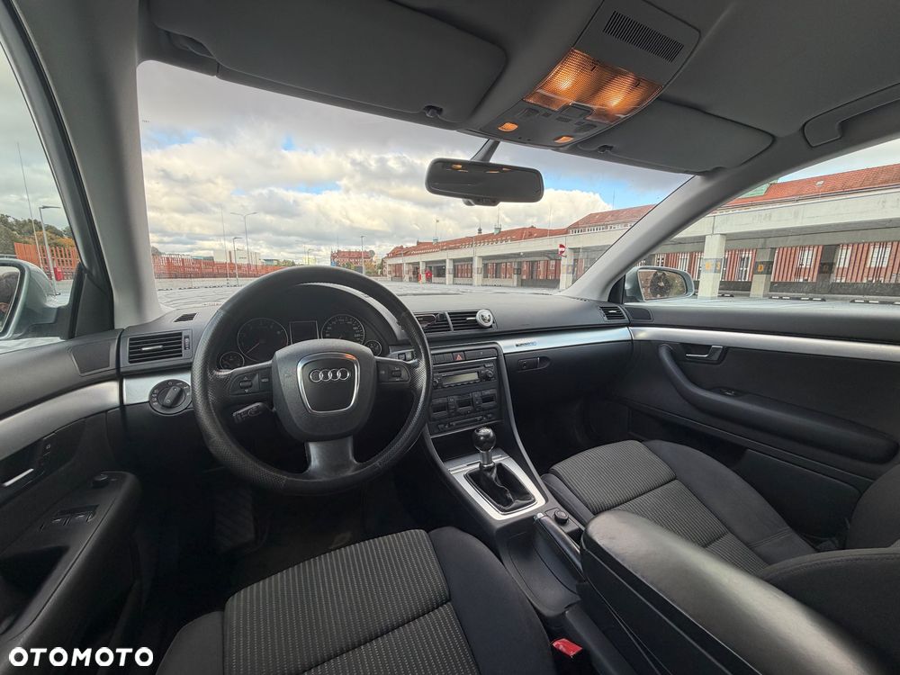 Audi A4 Limousine - 22