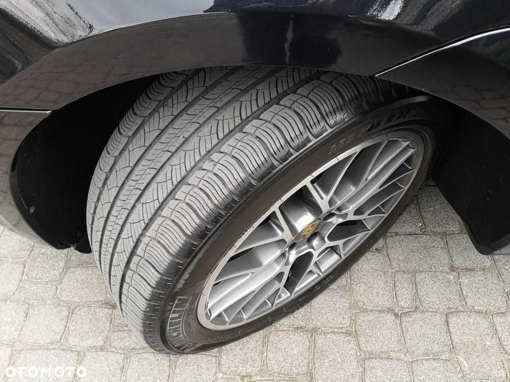 Porsche Macan T - 36