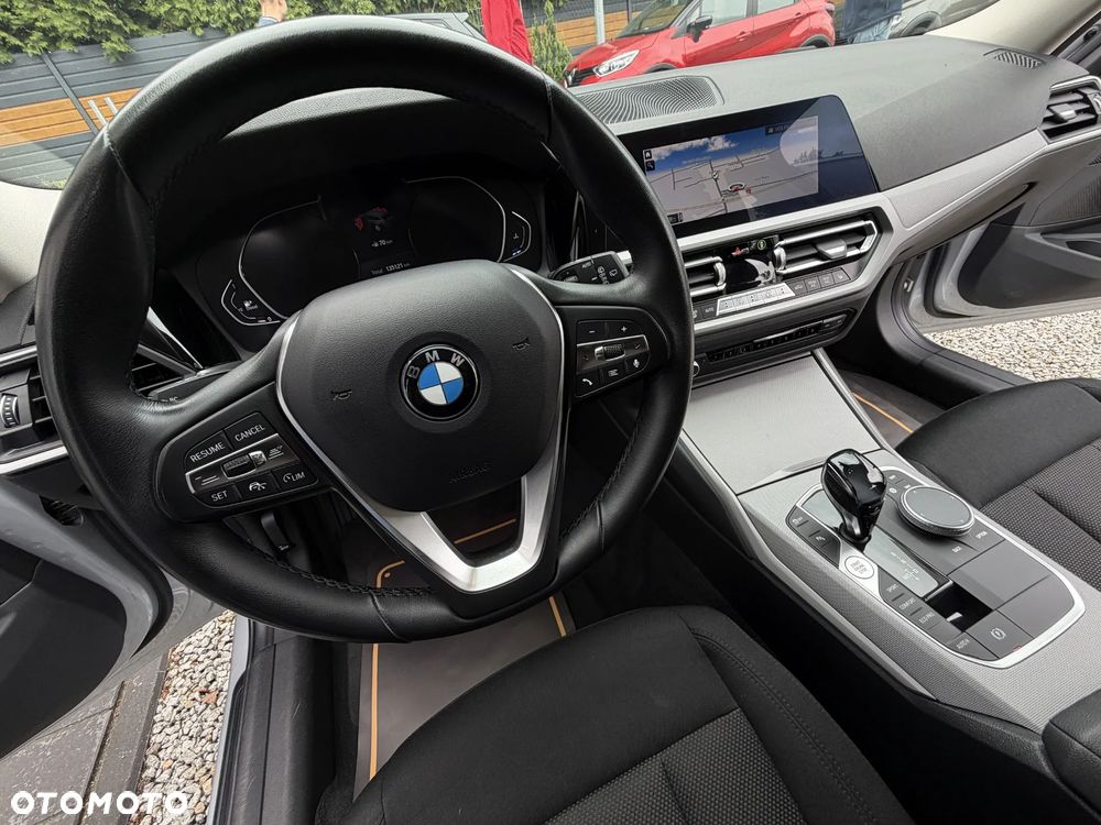 BMW Seria 3 320d Advantage - 28
