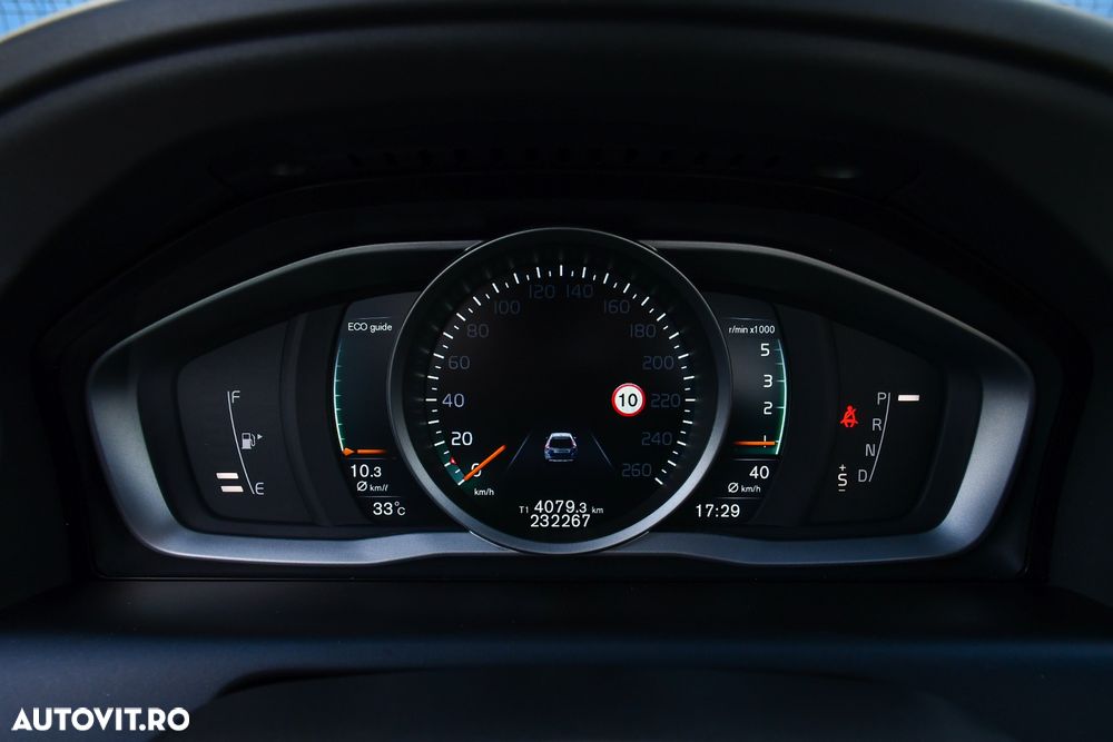 Volvo XC 60 D3 Geartronic Momentum - 22