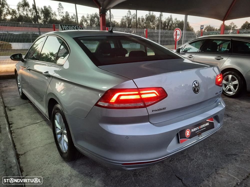 VW Passat 1.6 TDI BlueMotion - 7