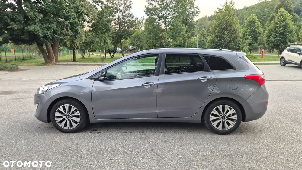 Hyundai i30 1.4 CRDi Advantage - 4