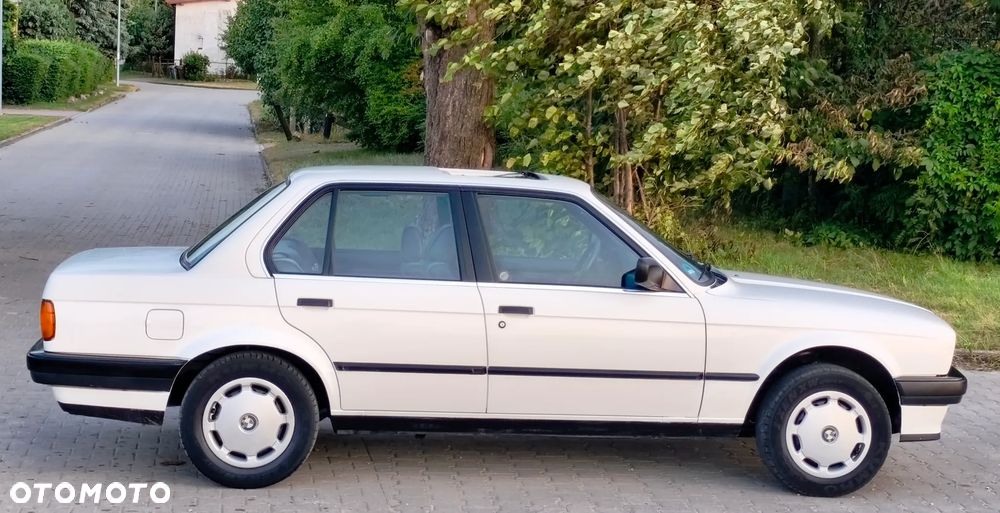 BMW Seria 3 - 1