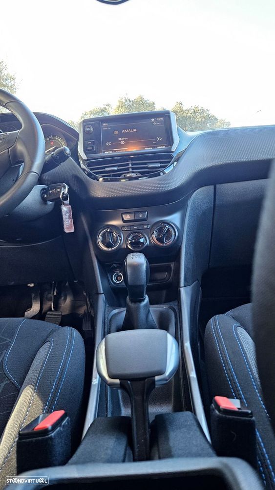 Peugeot 2008 1.2 PureTech Style - 24