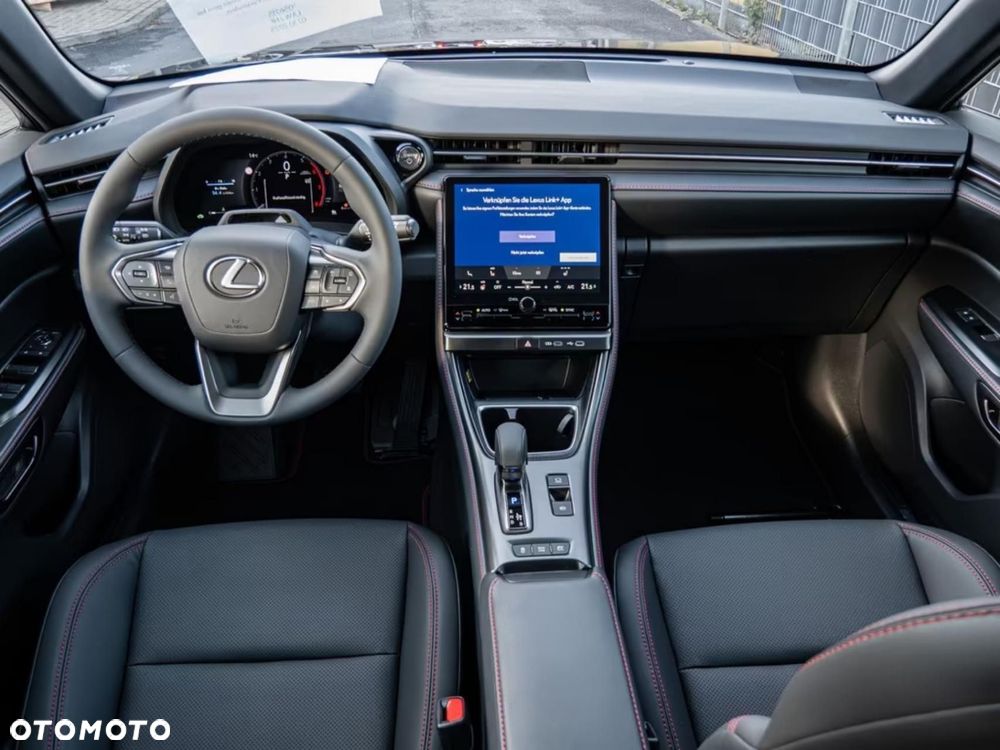 Lexus LBX 1.5 Hybrid - 11