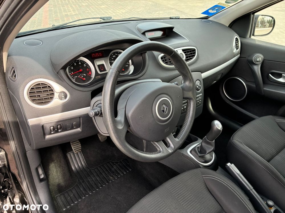 Renault Clio 1.2 TCE Authentique - 10