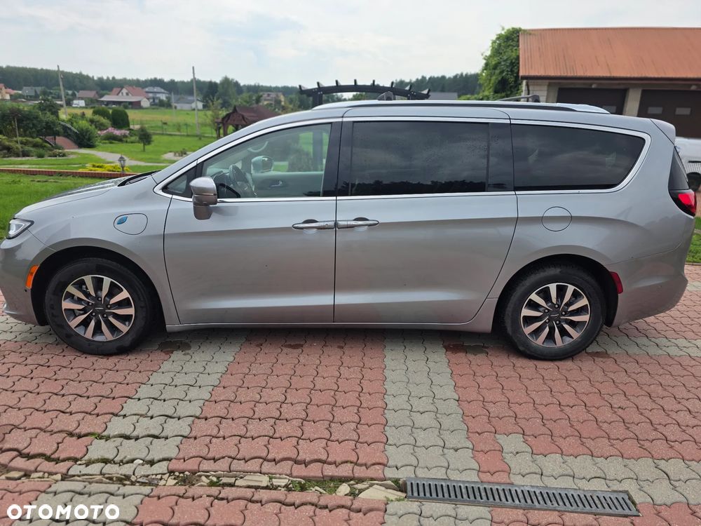 Chrysler Pacifica - 5