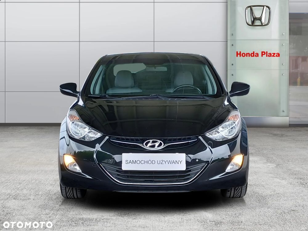 Hyundai Elantra 1.6 Comfort - 9
