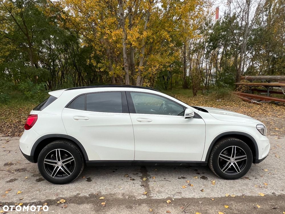 Mercedes-Benz GLA - 7