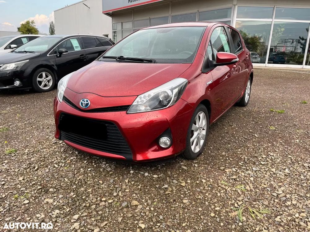 Toyota Yaris 1.5 VVT-i HSD Bi-Tone G&B - 1