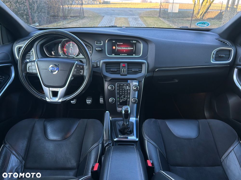 Volvo V40 D4 Drive-E R-Design Momentum - 14