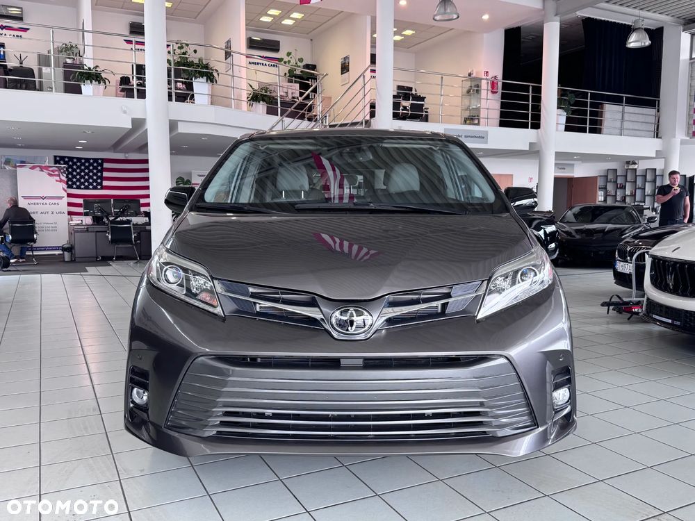 Toyota Sienna 3.5 V6 - 2