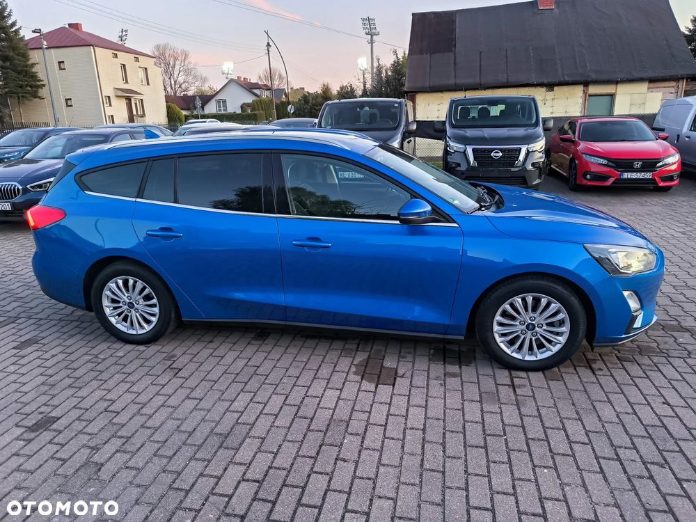 Ford Focus 1.5 EcoBlue Start-Stopp-System TITANIUM DESIGN - 19