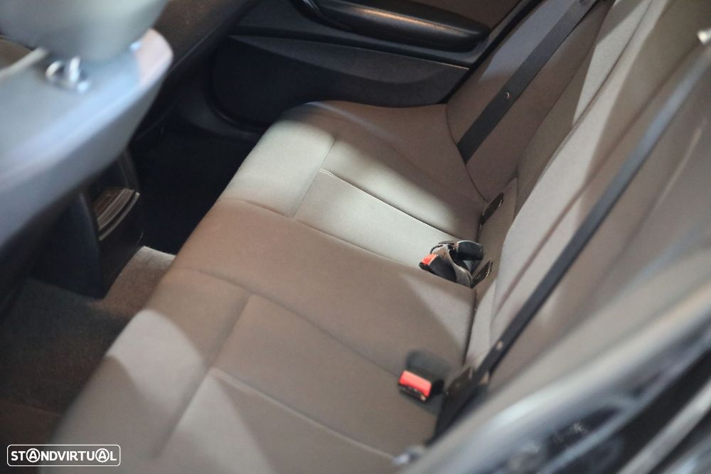 BMW 116 d EDynamics Line Sport - 17