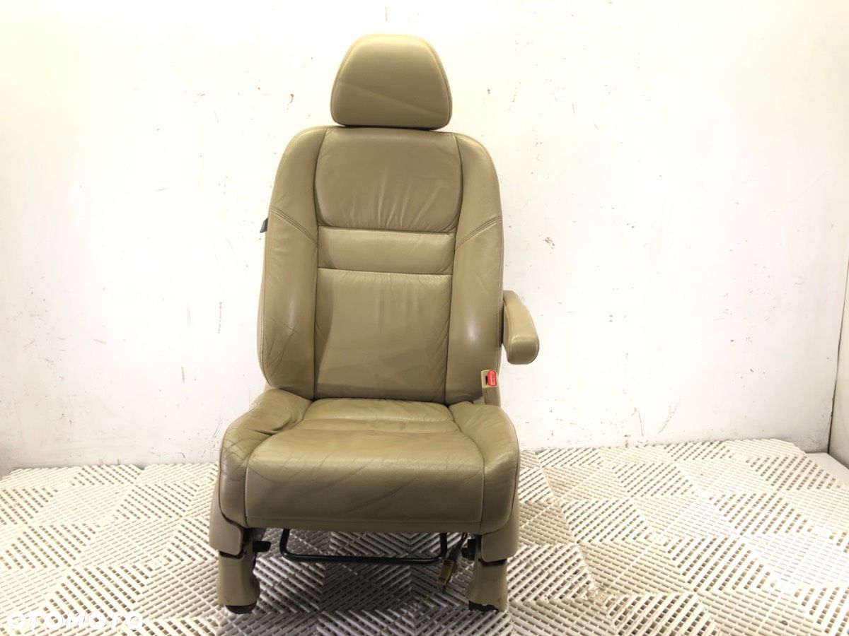 FOTEL PRAWY PRZÓD - 269.00 PLN - HONDA CR-V III (RE_) 2006 - 2022 2.0 i-VTEC (RE5, RE1) 110 kW [150 - 1