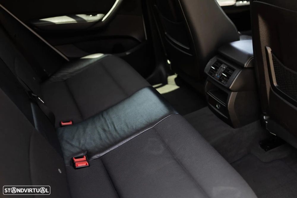 BMW X3 20 d xDrive Auto - 28