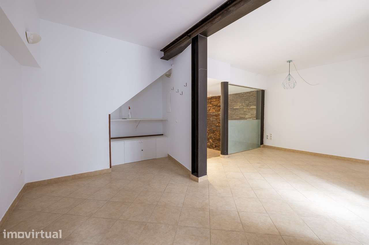 ESPAÇO PARA COMÉRCIO / SERVIÇOS COM POSSIBILIDADE HABITACIONAL NO CENT - Grande imagem: 3/14