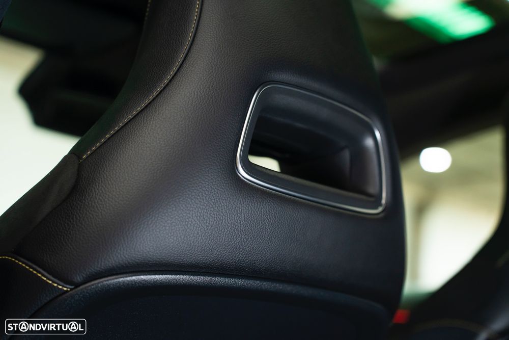 Mercedes-Benz CLA 45 AMG S 4Matic+ Speedshift 8G-DCT - 38