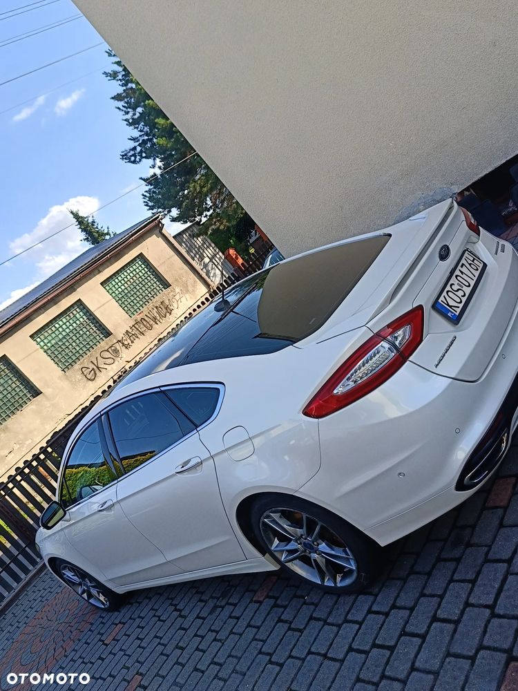 Ford Fusion - 11