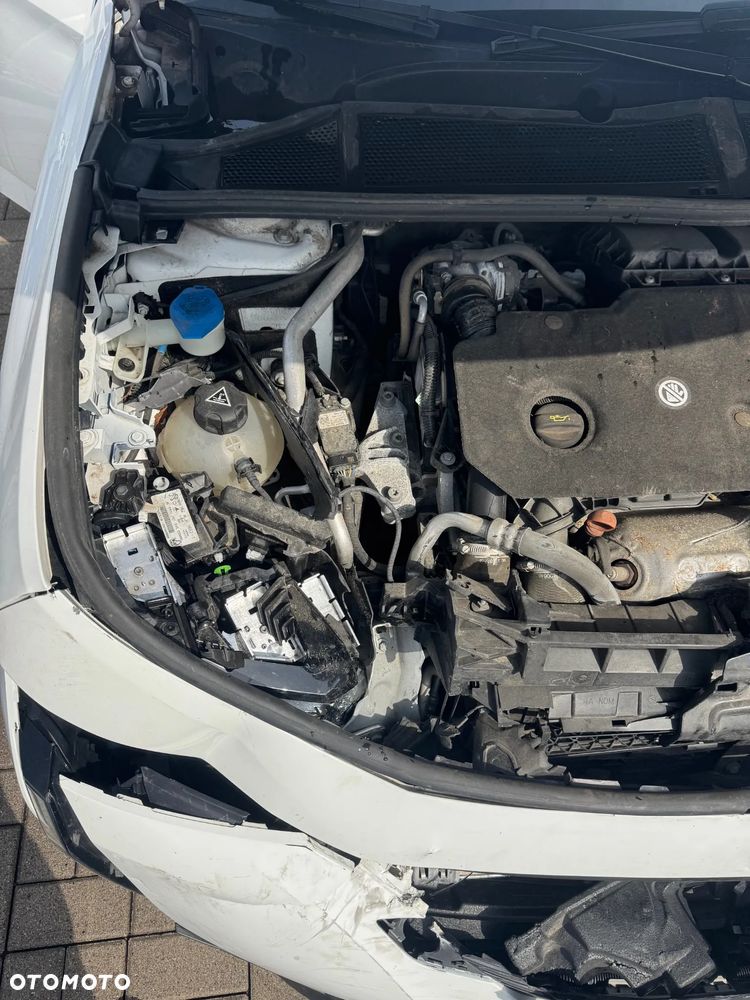 Peugeot 308 BlueHDi 130 EAT8 Allure - 19