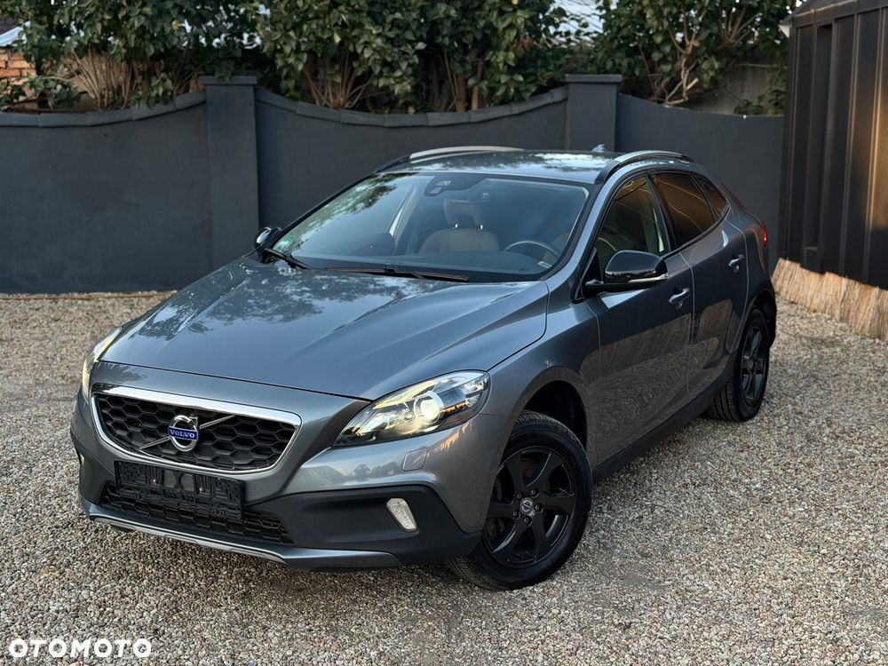 Volvo V40 Cross Country 2015 photo 2