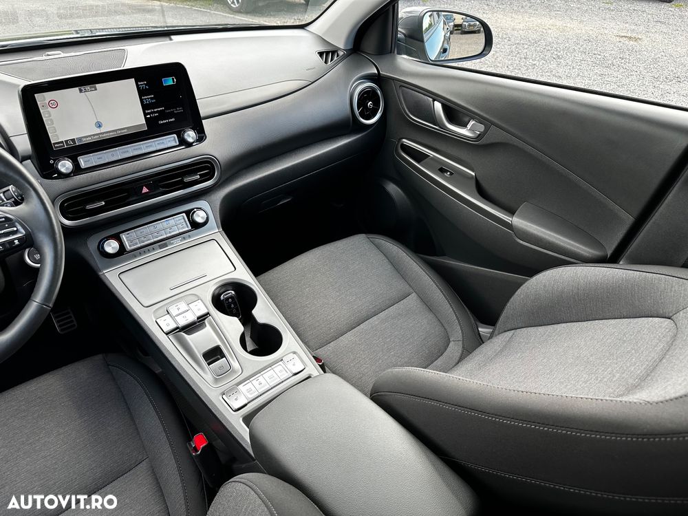 Hyundai KONA Premium - 28