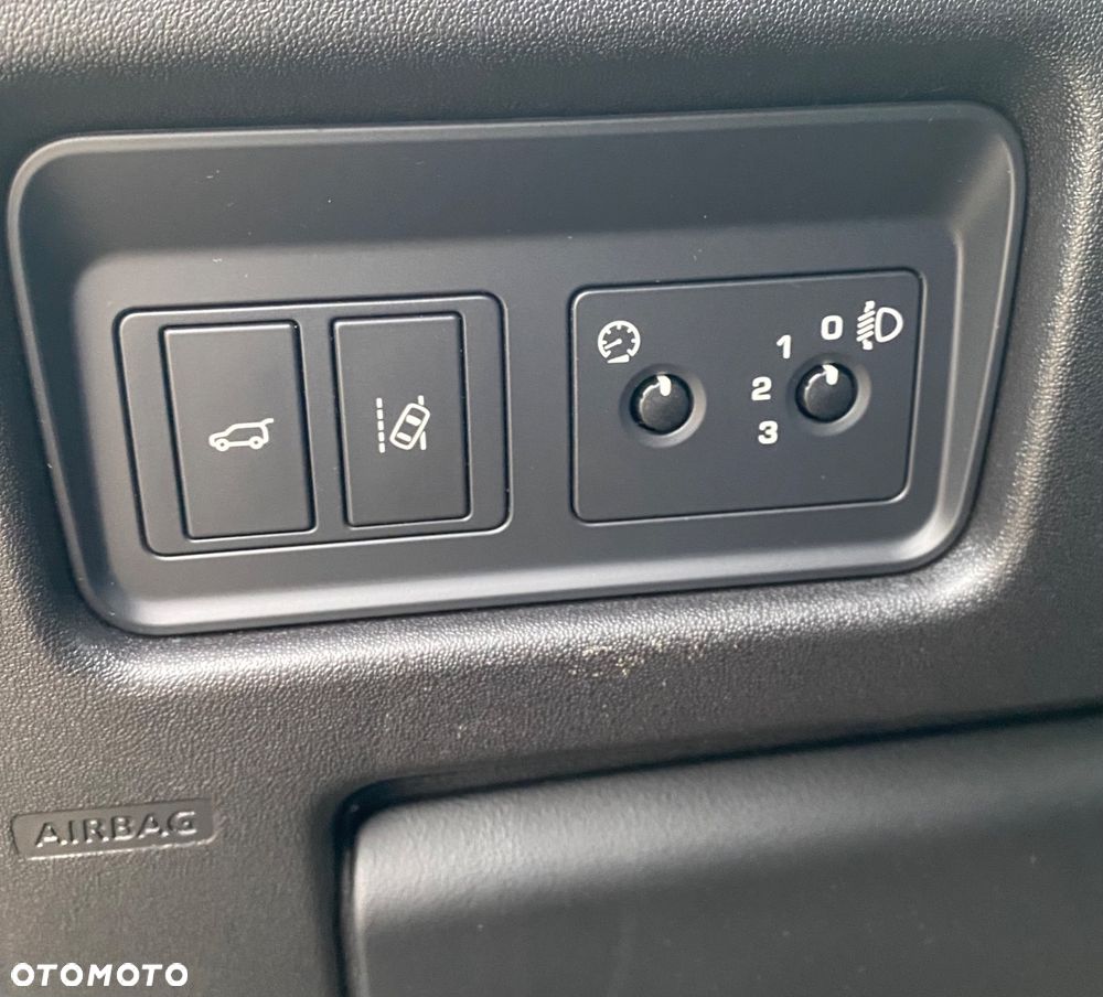 Land Rover Discovery Sport - 18