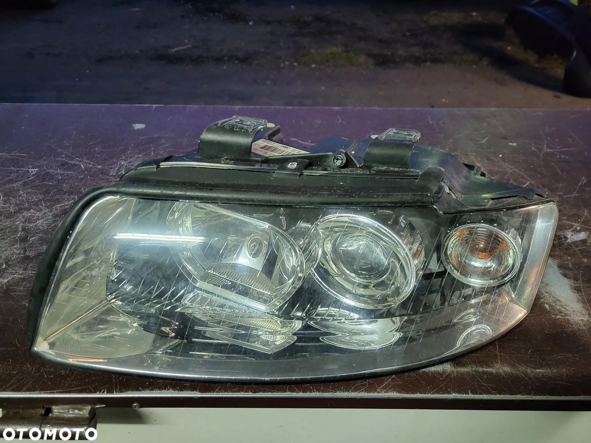 audi a4 2002 xenon lewy - 1