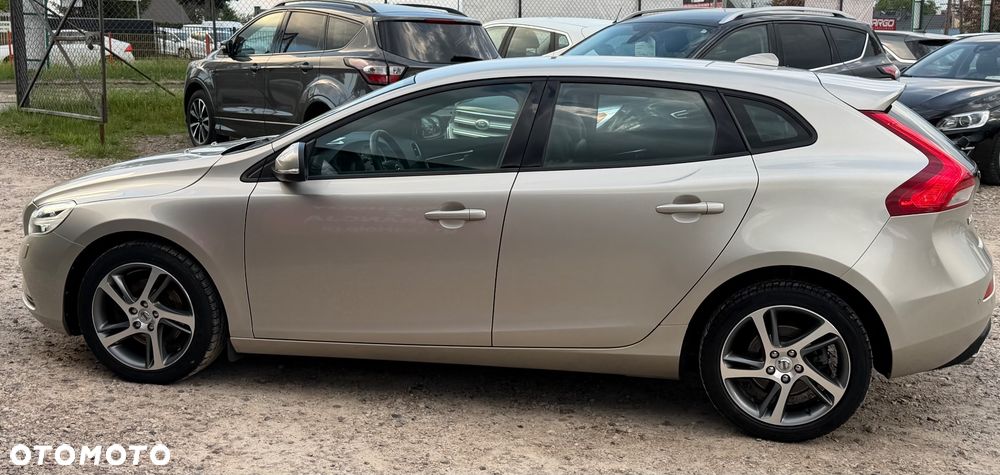 Volvo V40 D3 Momentum - 5