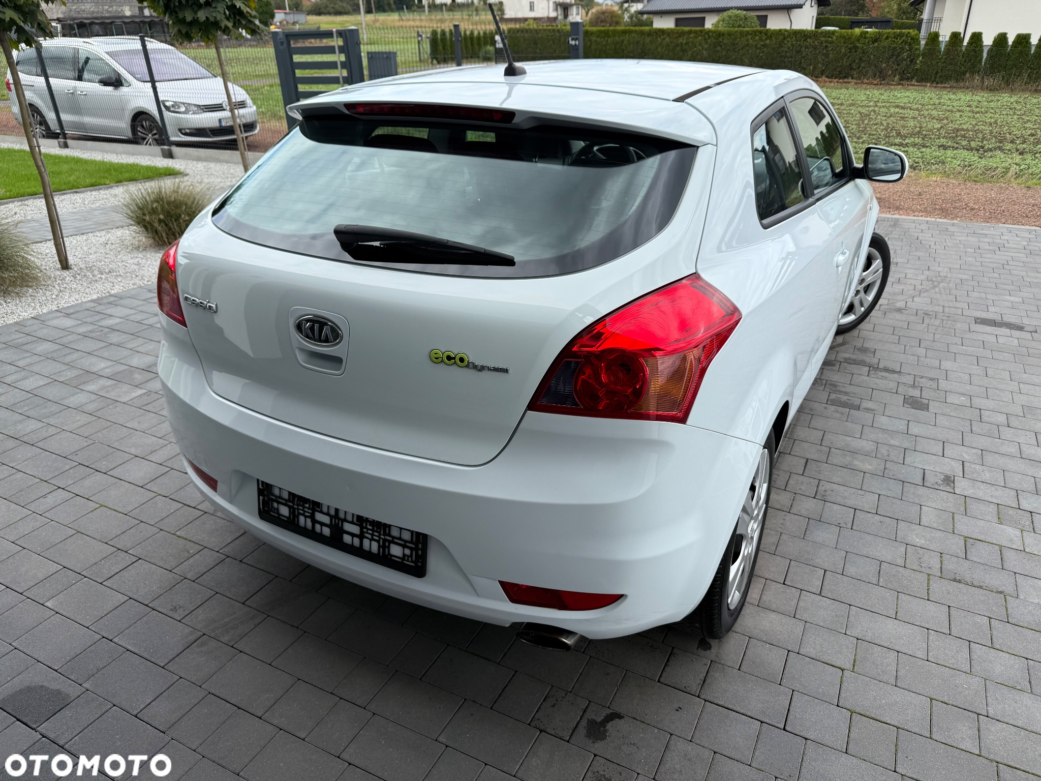 Kia ProCeed - 8