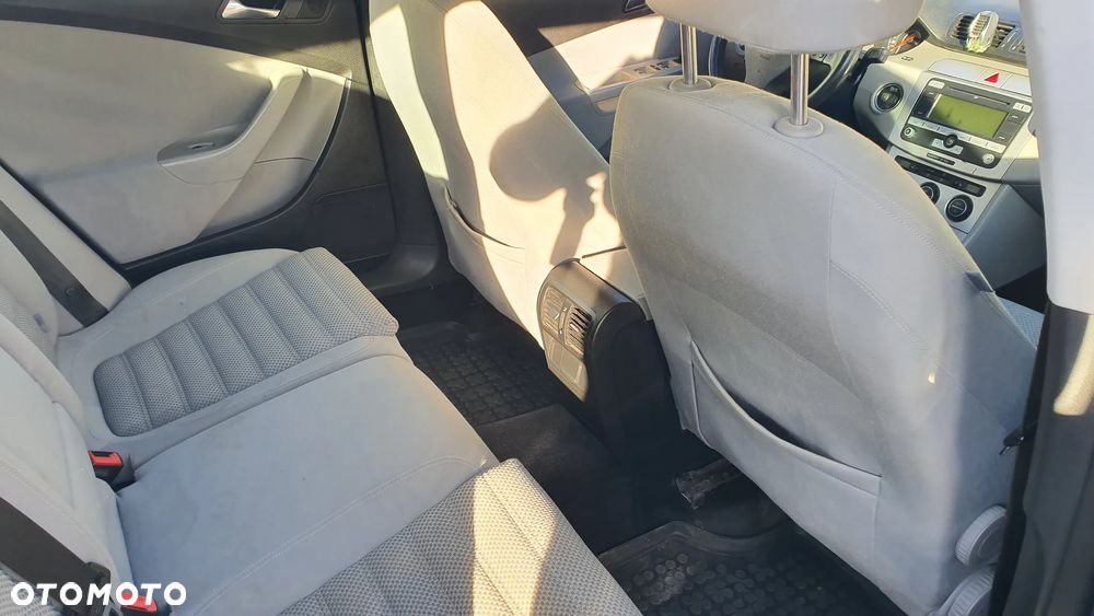 Volkswagen Passat 2.0 TDI Comfortline Optimum DSG - 38