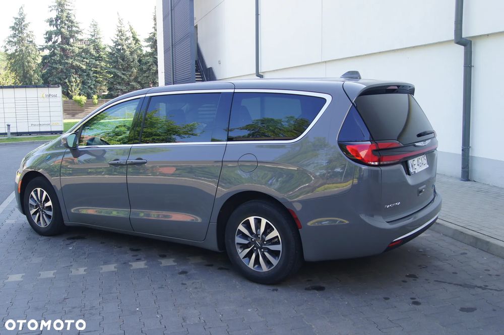 Chrysler Pacifica - 23