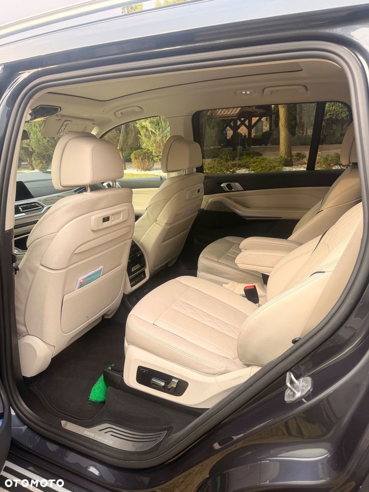 BMW X7 xDrive40i - 8