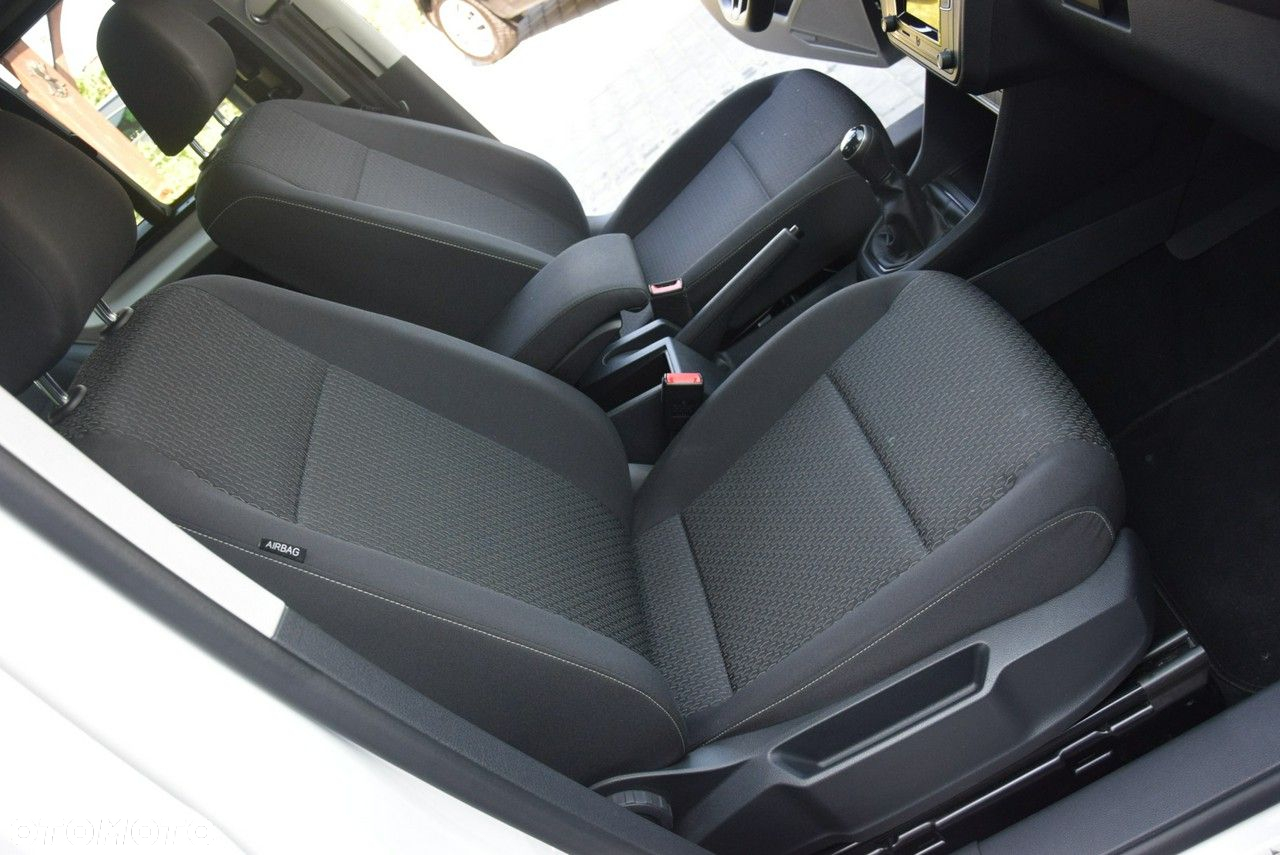 Volkswagen Caddy - 32