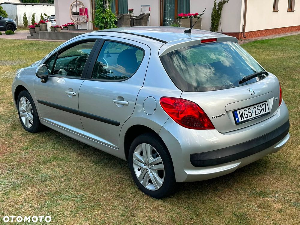 Peugeot 207 - 7