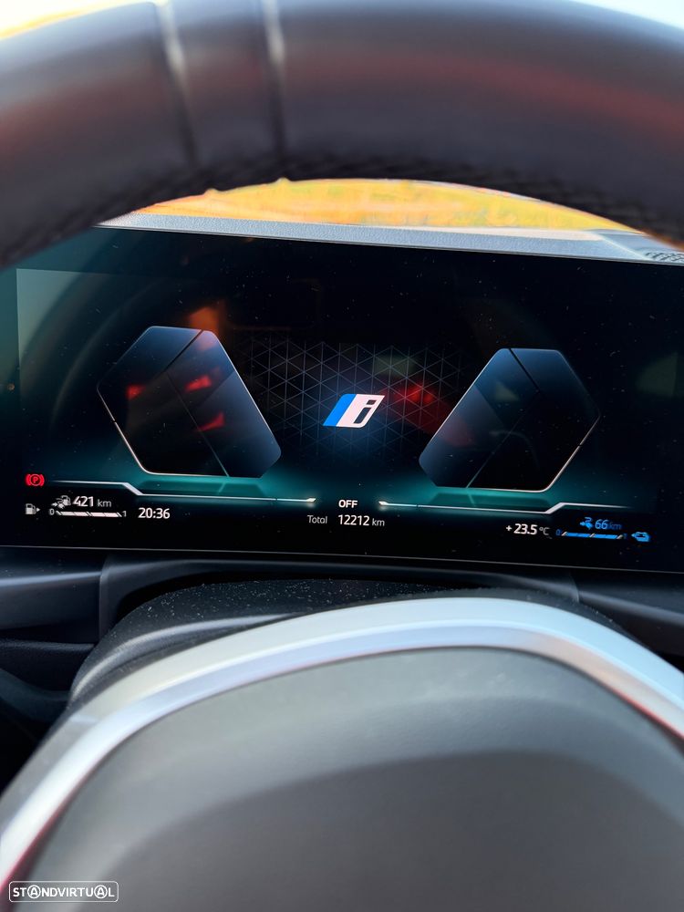 BMW 330 e Pack Desportivo M Pro Auto - 12