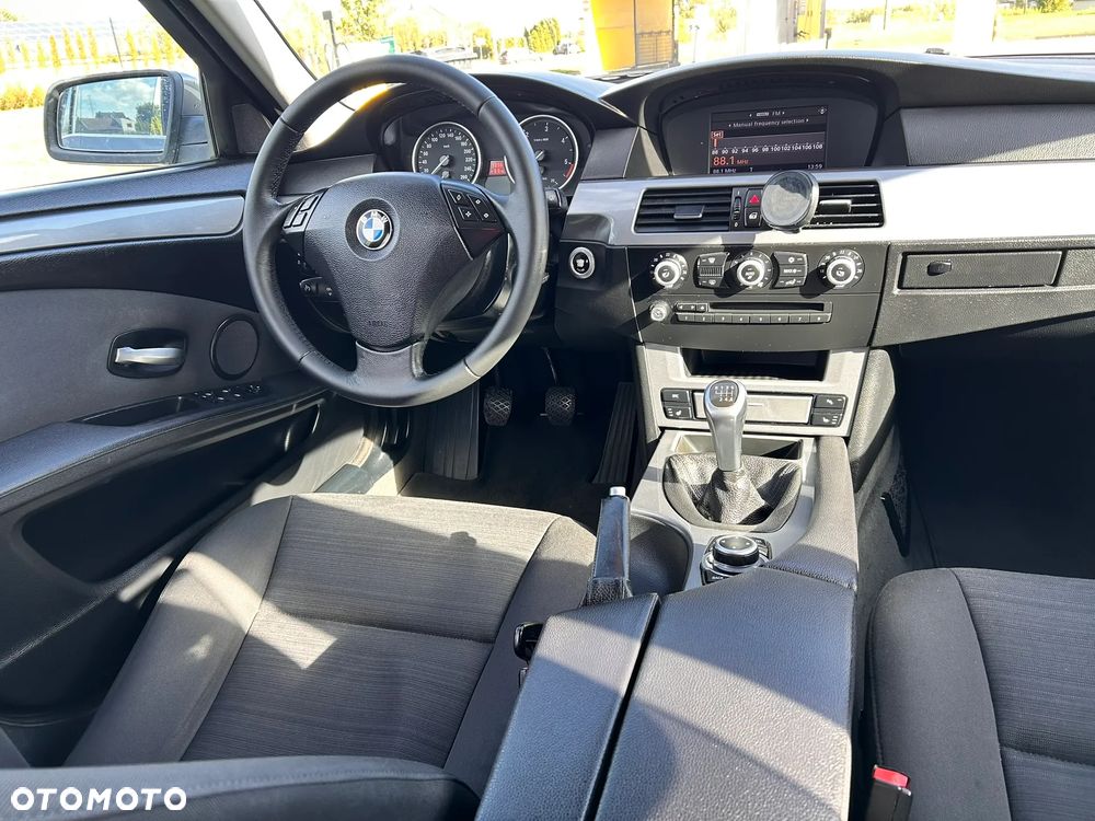 BMW Seria 5 520d Edition Lifestyle - 9