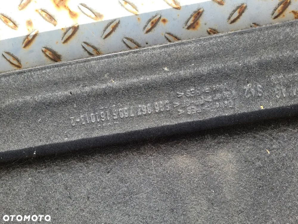 Półka tylna bagażnika VW Golf 7 VII 2014r 5d hatchback - 3