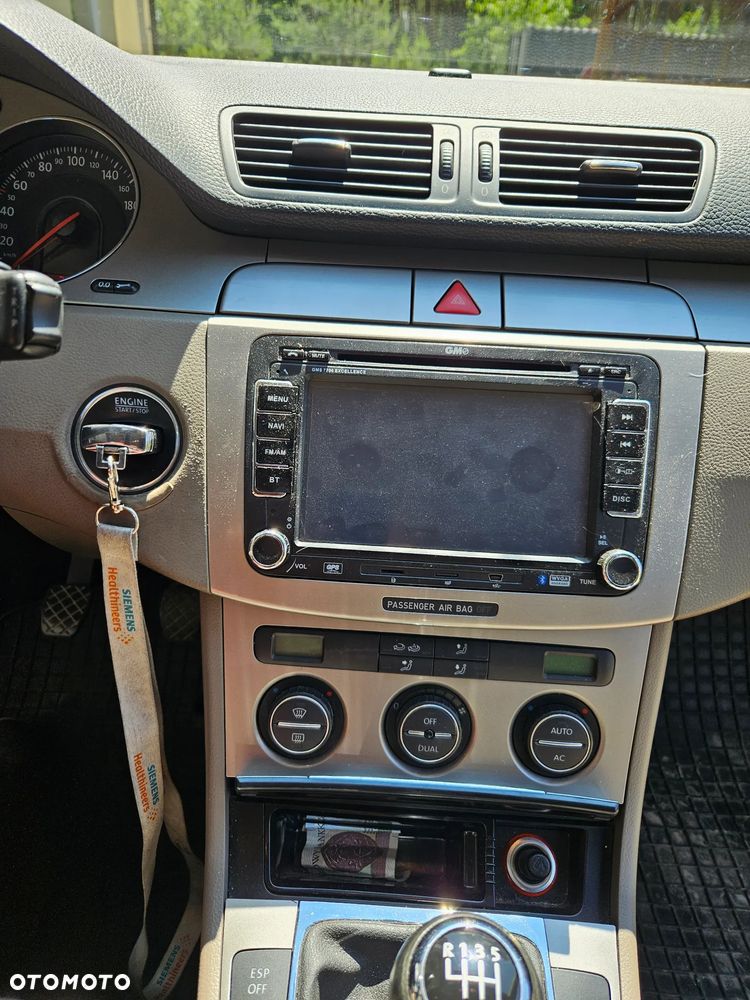 Volkswagen Passat 2.0 TDI Comfortline - 4