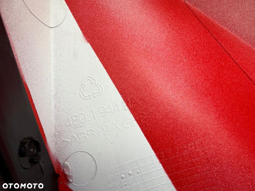 Prawa nakładka zbiornika Ducati Hypermotard 950 2022+ - 16